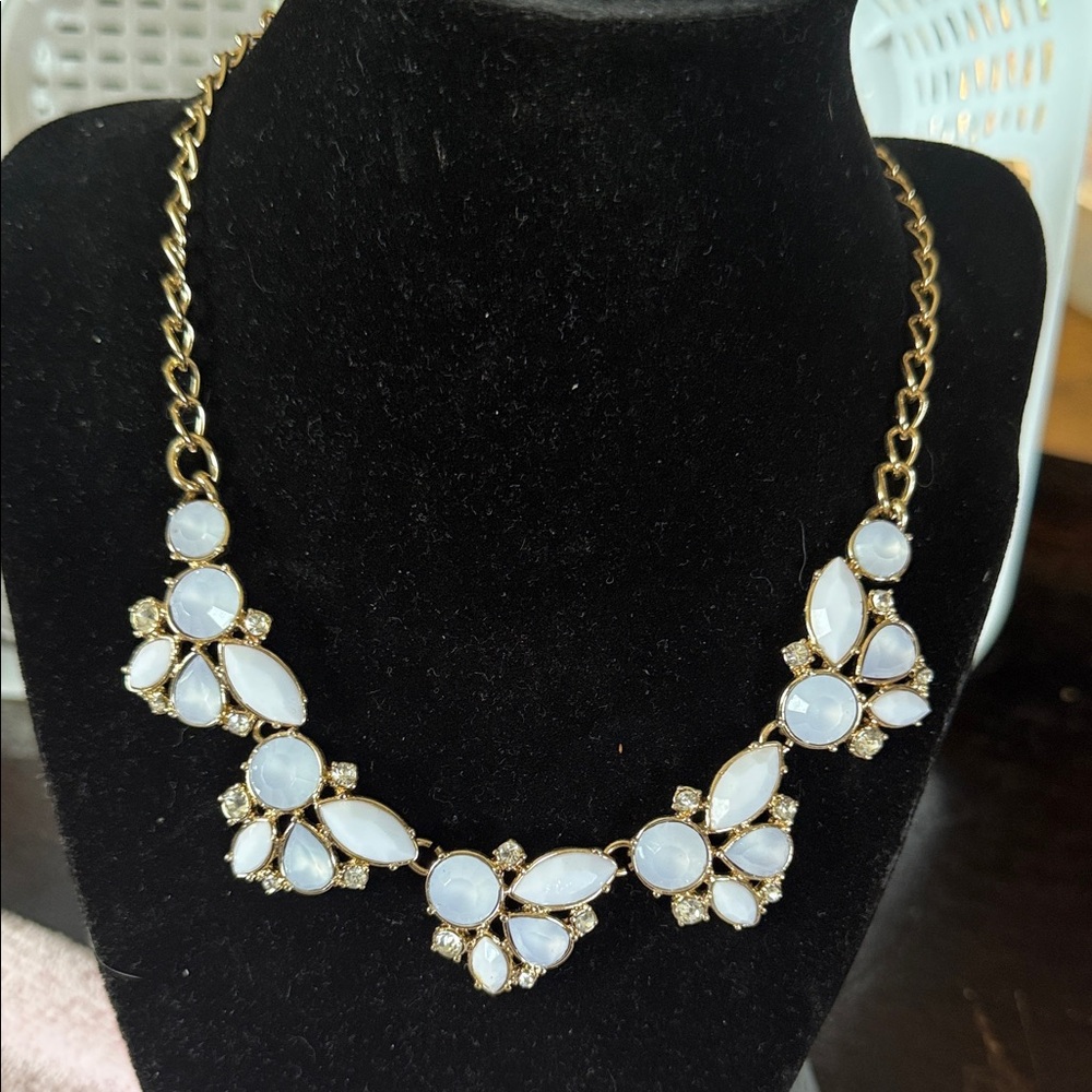 Elegant Gold and White Floral Necklace